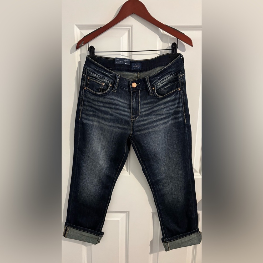 NEW!! Daytrip Virgo Deep Blue Cropped Jeans from the Buckle Sz 29
